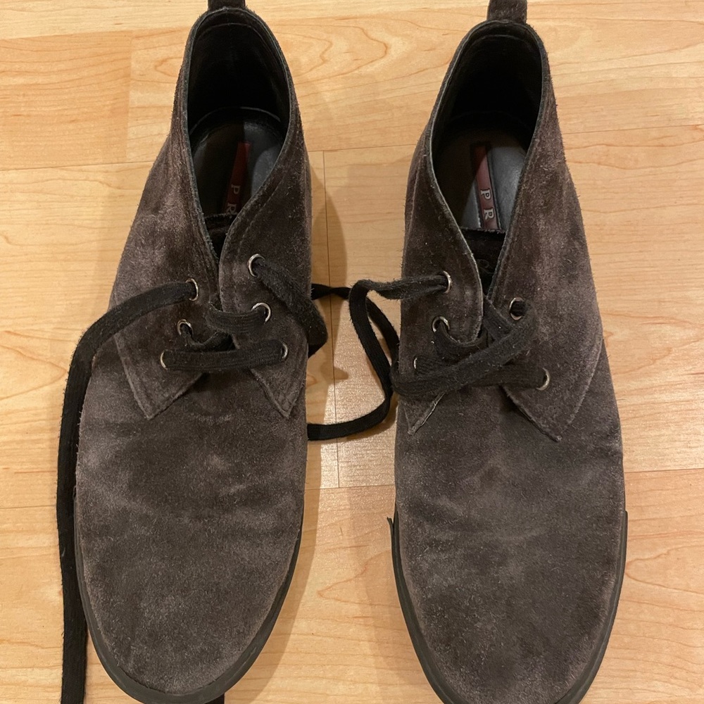 Men’s Prada lace up shoes